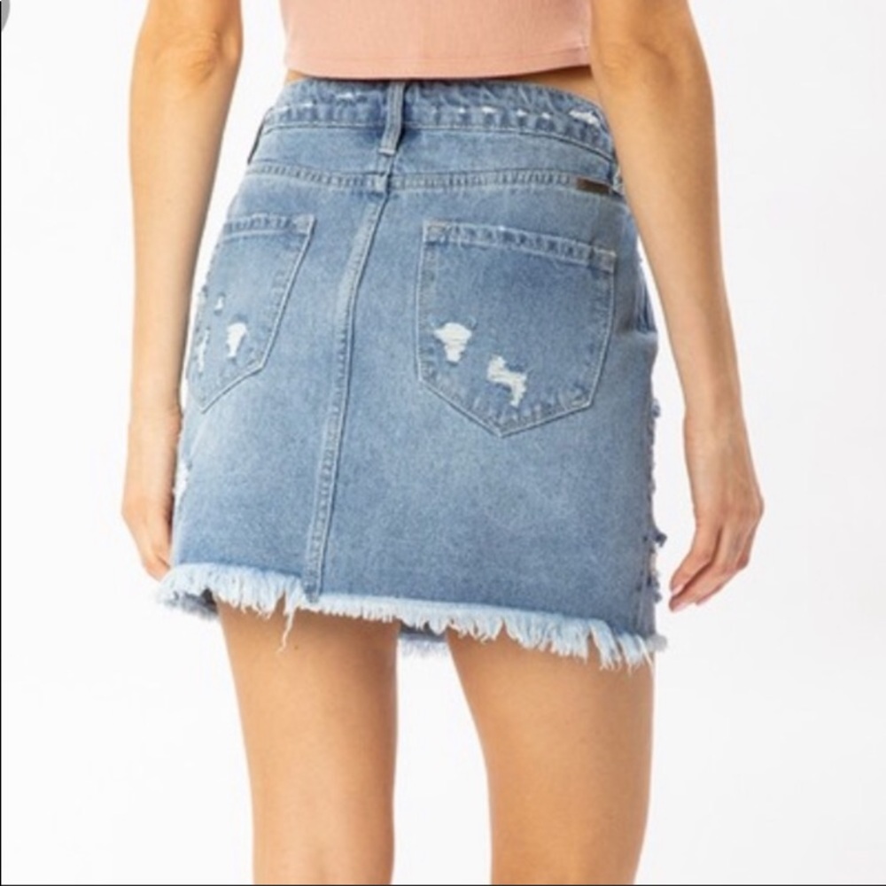 NWT KanCan Distressed Denim Jean Skirt - Picture 12 of 15